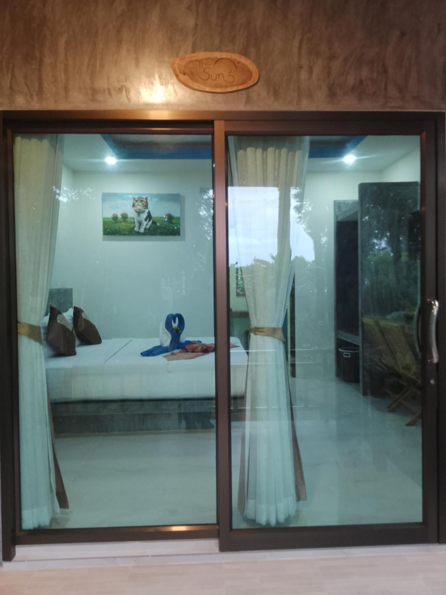 The Sun Long Beach Resort Ko Lanta Extérieur photo